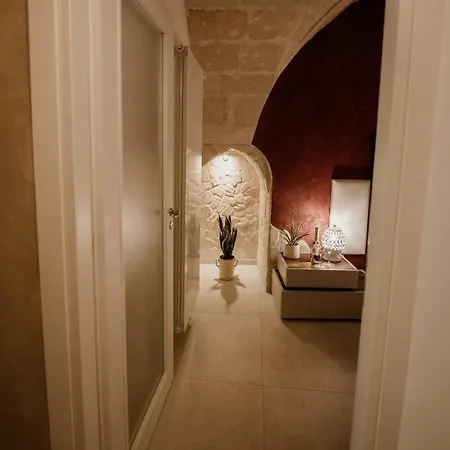 Pacuvius Bed & Breakfast *