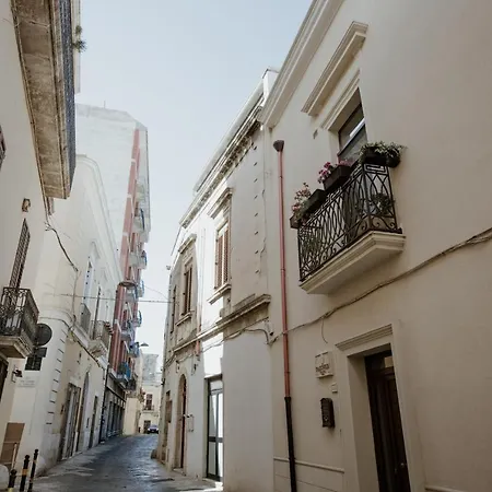 Pacuvius 4* Brindisi