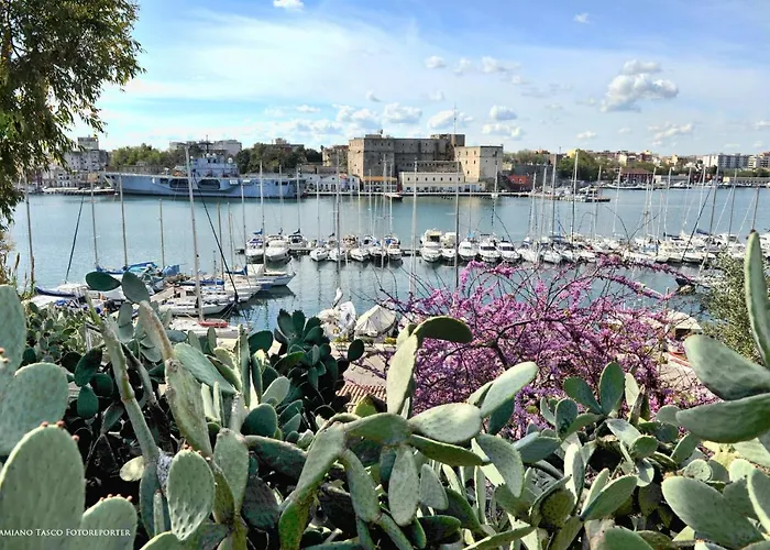 Pacuvius 4* Brindisi