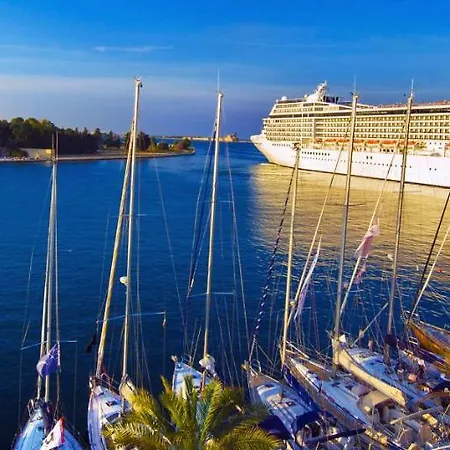 Bed and breakfast Pacuvius 4*