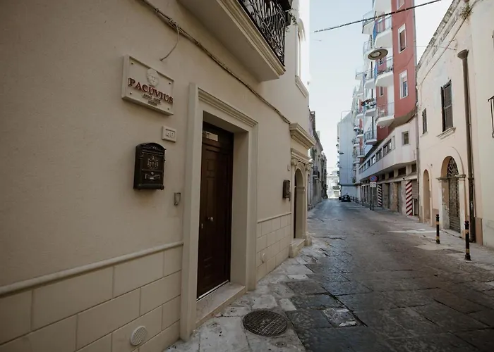 Bed and Breakfast Pacuvius Μπρίντιζι